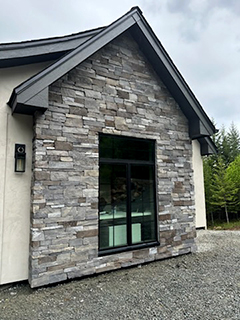 A sample home with one of our thin stone veneer profiles